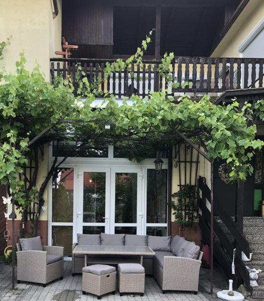 Ferienwohnungen Oedenburgerhof Mörbisch am See Buitenkant foto