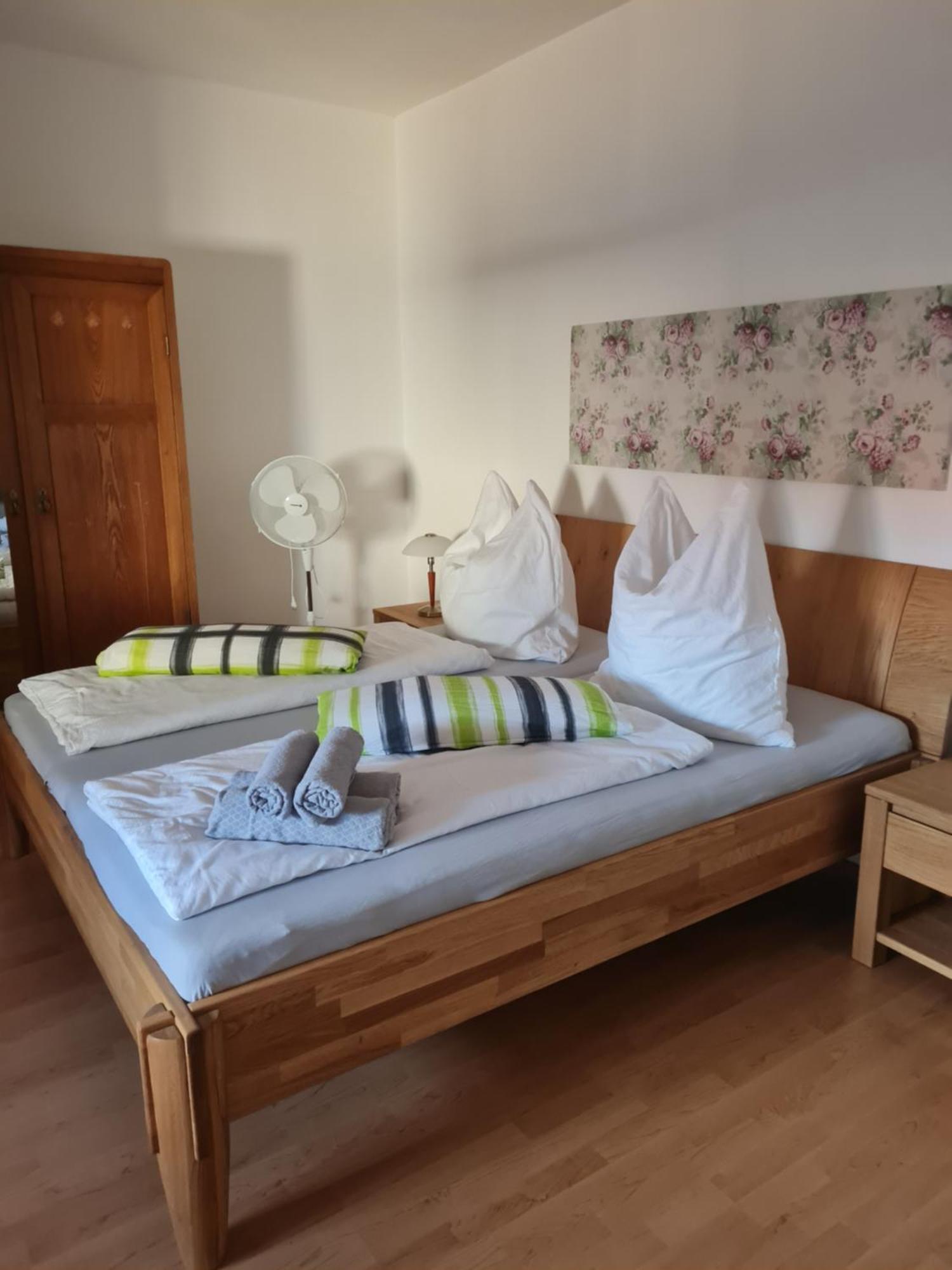 Ferienwohnungen Oedenburgerhof Mörbisch am See Buitenkant foto